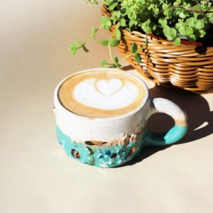 Disfruta de nuestro increíble café cappuccino con un tostado reciente.